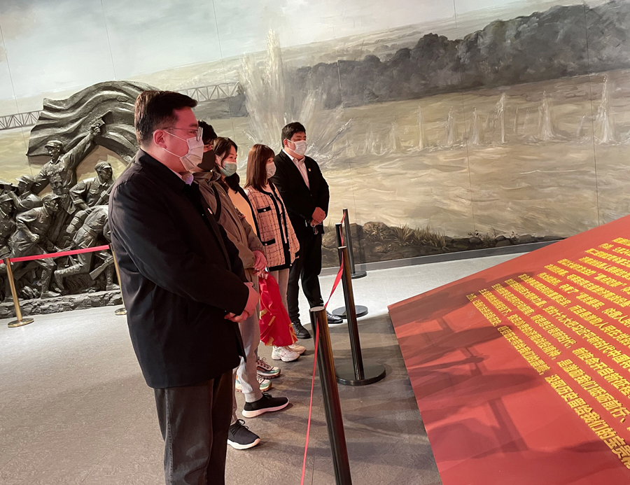 in 济南 参观济南战役纪念馆2_副本.jpg